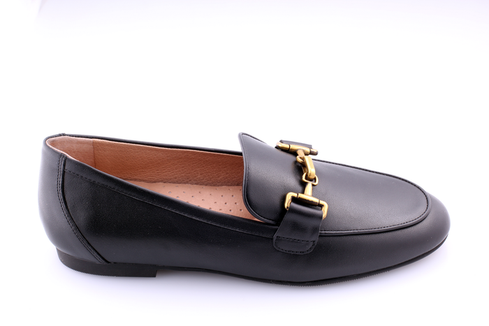Black Leather / 35