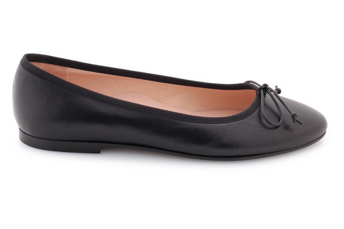 Black Leather / 35
