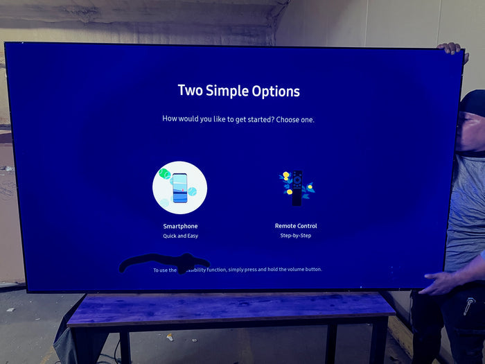 SAMSUNG 77" Class S90C OLED 4K Smart TV 2023 *SCREEN HAS BLACK SPOT*