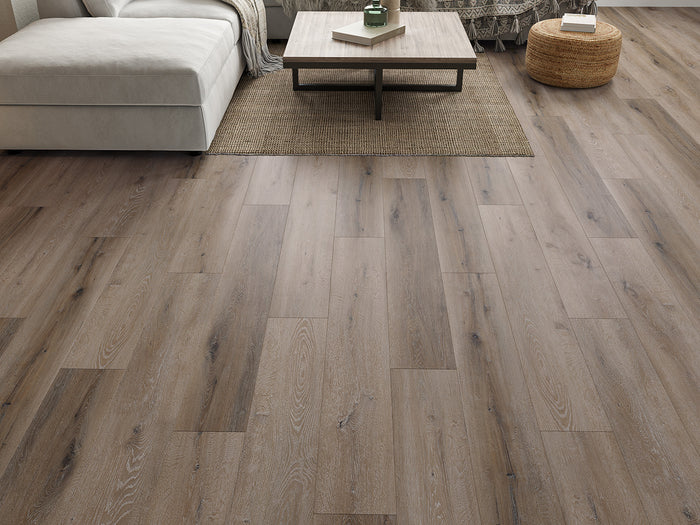 Feature Oak